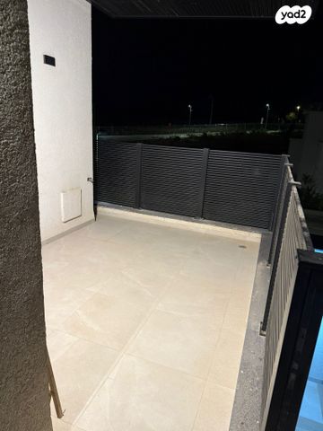 יחידת דיור, העפרוני 295, יובל, יובל