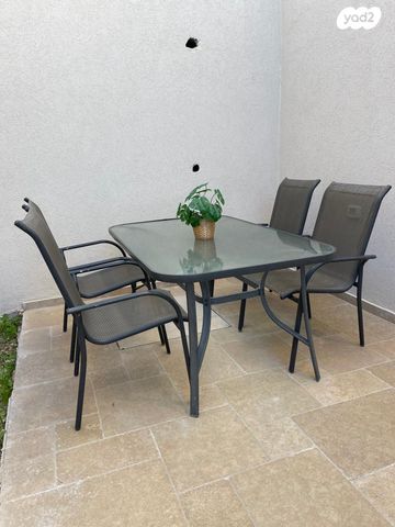 יחידת דיור, החרוב 15, ראש פינה, ראש פינה