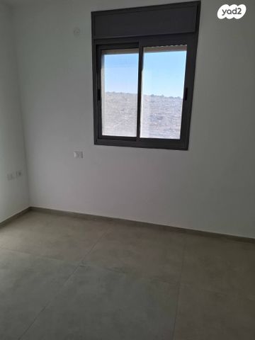 גג/ פנטהאוז, לשם 13, שאר העיר, אריאל