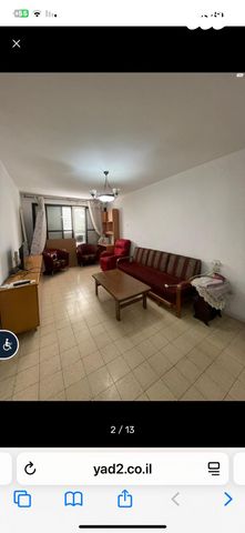 דירה, שדרות הקיבוצים 4, אושיות, רחובות