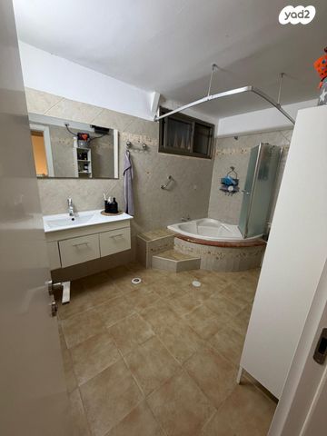 בית פרטי/ קוטג', אירוס הנגב 50, נווה נוי, באר שבע