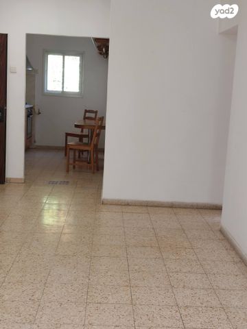 דירה, הרא"ז 12, א' / צפון מזרח העיר, רחובות