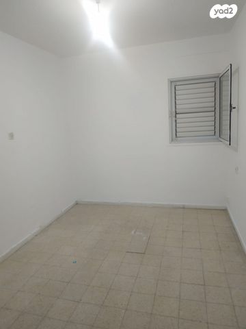 שדרות מונטיפיורי 22