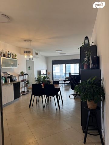 דירה, הבריגדה היהודית 50, גלי הים, נתניה