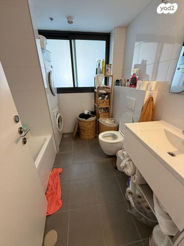 דירה, דרך משה דיין 34, כפיר, נווה כפיר, תל אביב יפו