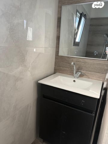 דירה, שדרות כצנלסון 37, מרכז העיר, קרית אתא