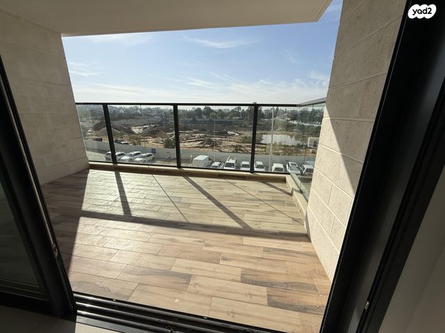 דירה, לאה גולדברג 14, צפון נס ציונה, נס ציונה