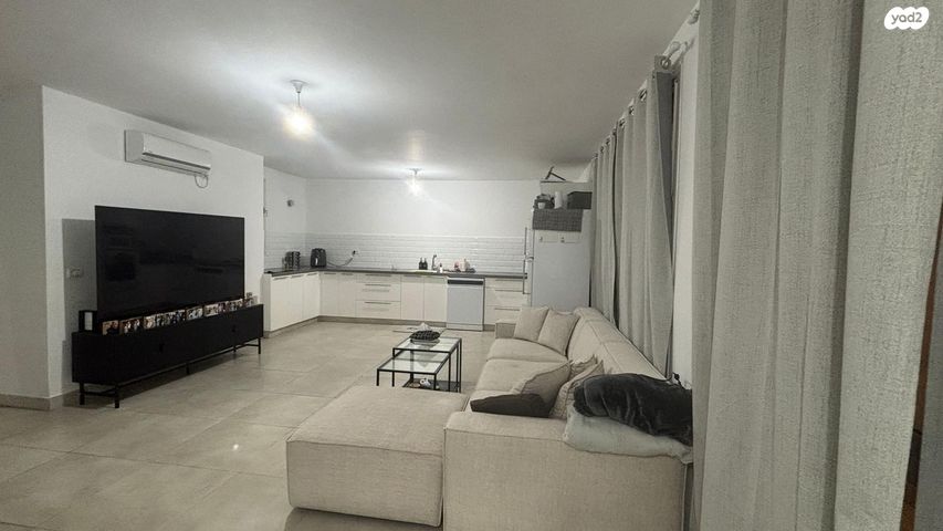 יחידת דיור, מרווה 18, פרדסיה, פרדסיה