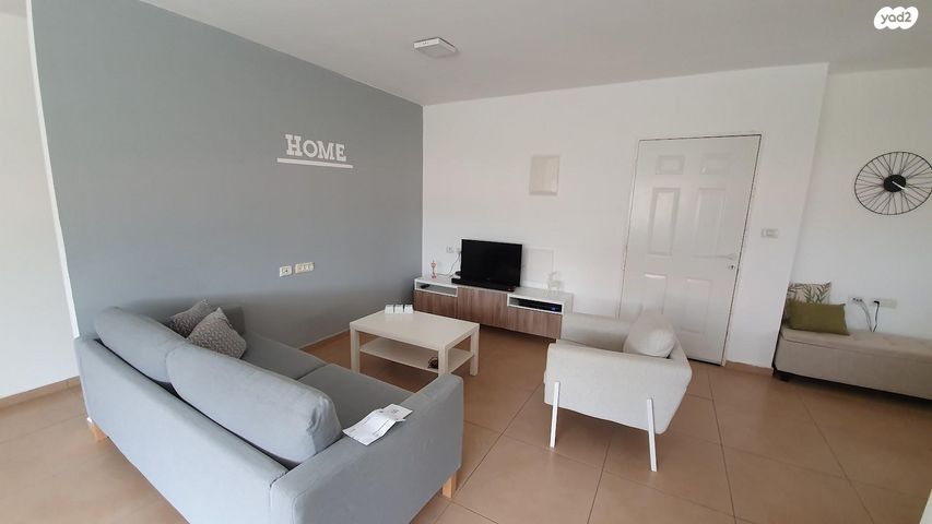 דירה, הדקל 11, רובע ב', אריאל