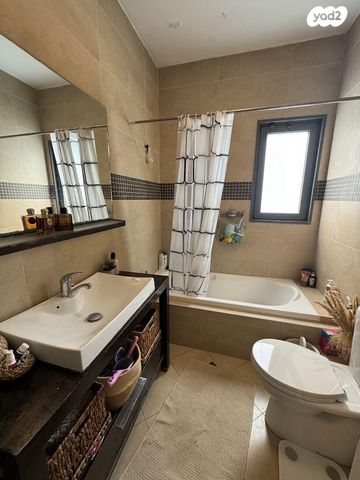 דירה, הבריגדה היהודית 50, גלי הים, נתניה