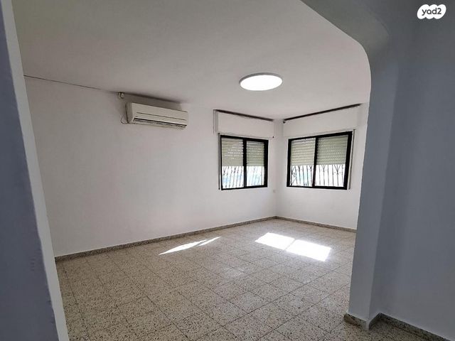 דירה, שדרות סיירת דוכיפת 35, פסגת זאב, ירושלים