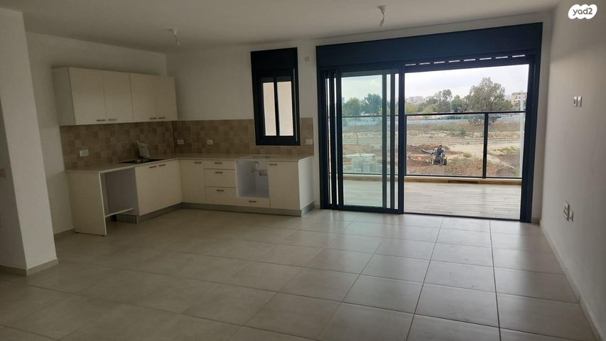 דירה, לאה גולדברג 14, צפון נס ציונה, נס ציונה