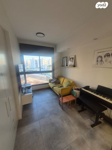 דירה, הדובדבן 8, פסגת אונו, קרית אונו