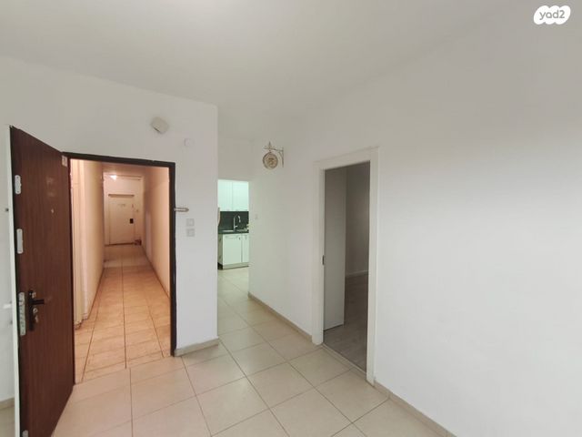 דירה, ש"י עגנון, רעננה