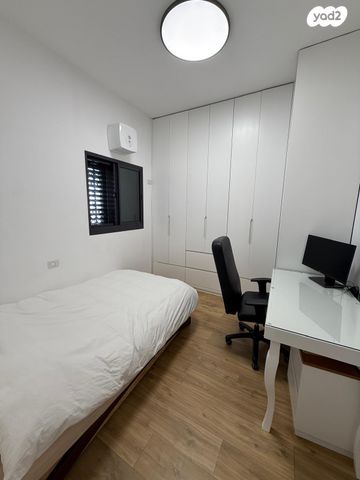 דירה, אהוד מנור, נווה זמר, רעננה