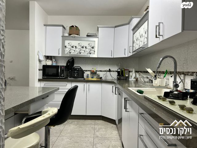 דירה, נווה אלון, ב' / צפון מערב העיר, רחובות