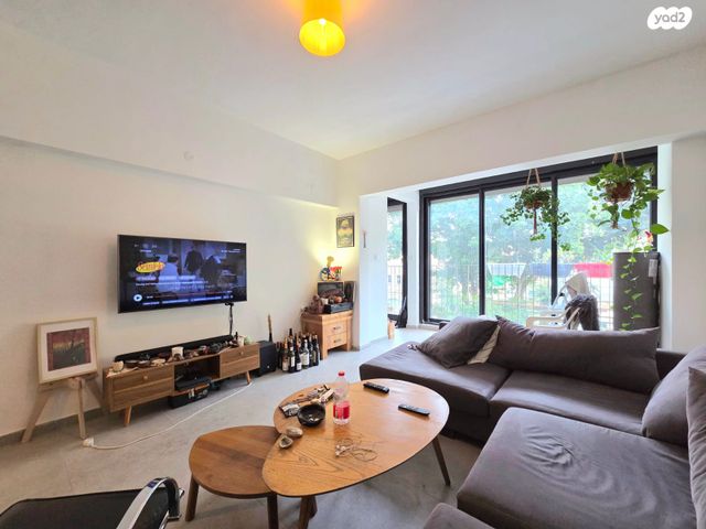 שדרות ירושלים 48