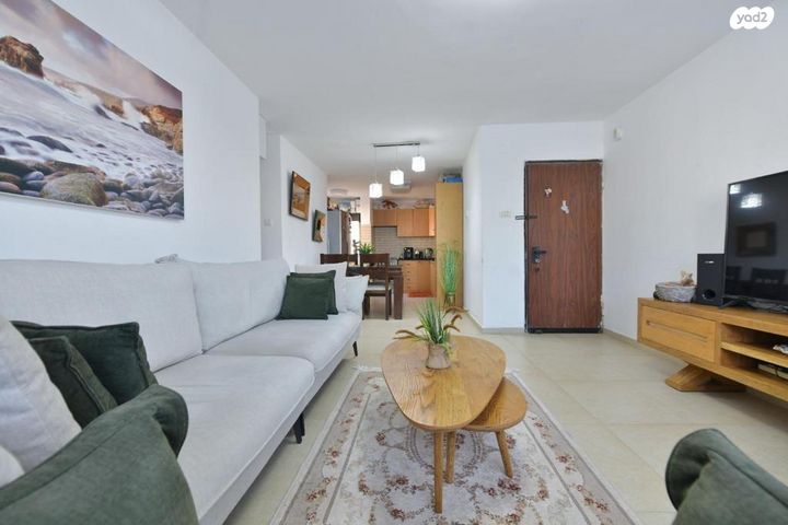 דירה, אלברט קיוסו 11, צהלון, שיכוני חסכון, תל אביב יפו