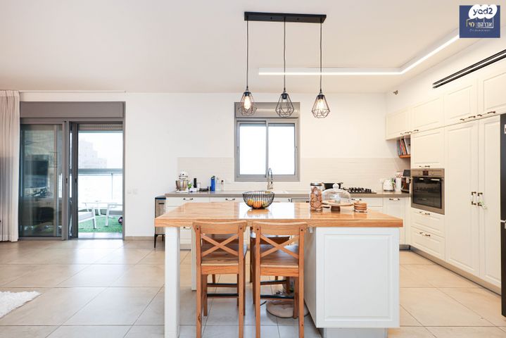 דירה, זהרה אלפסיה, פסגות אפק, ראש העין