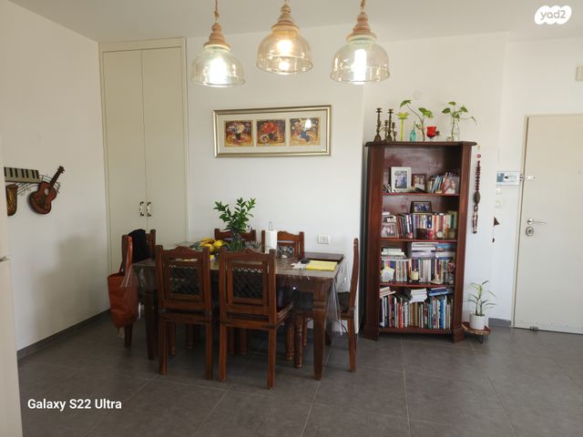 דירה, המייסדים, פרדס חנה כרכור