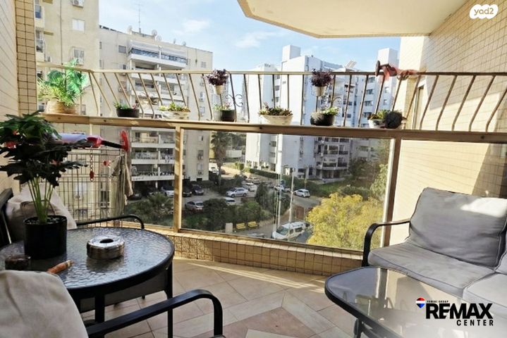 דירה, הרב מיימון, באבוב, בת ים