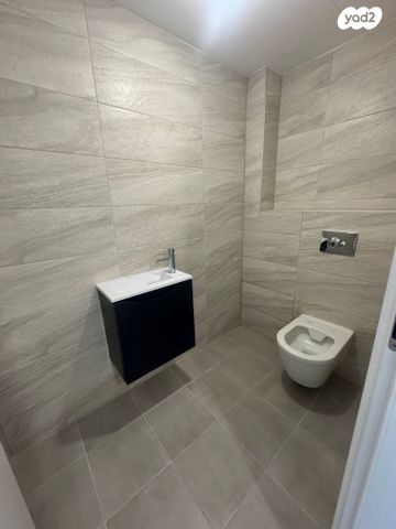 דירה, הרב הרצוג 8, צפון מערב מרכז העיר, נתניה