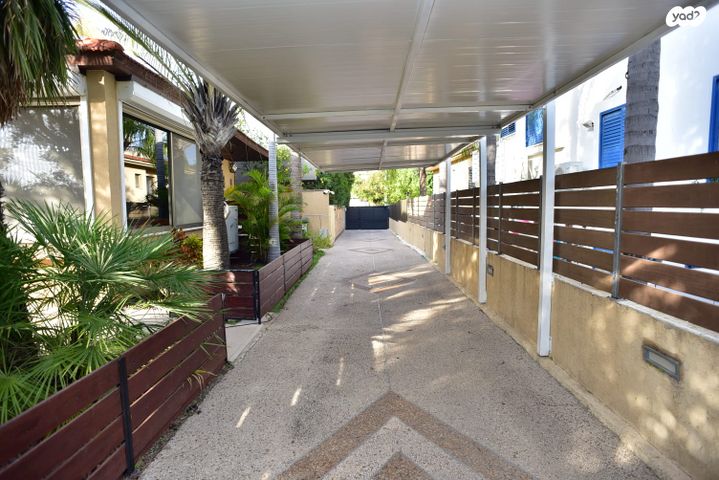 דו משפחתי, גבעת העיריות, גדרה