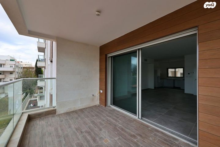 דירה, ז'בוטינסקי, מרכז דרום, רעננה