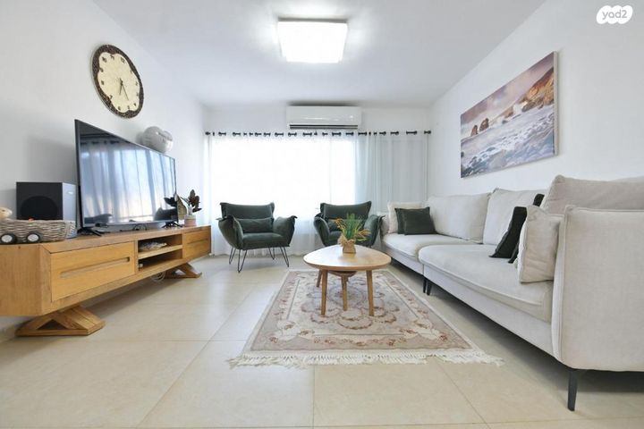 דירה, אלברט קיוסו 11, צהלון, שיכוני חסכון, תל אביב יפו