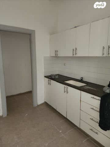 דירת גן, עמק הזיתים, הרצליה, חיפה