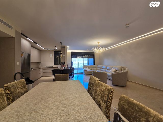 דירה, הכינור, שאר העיר, גבעת זאב