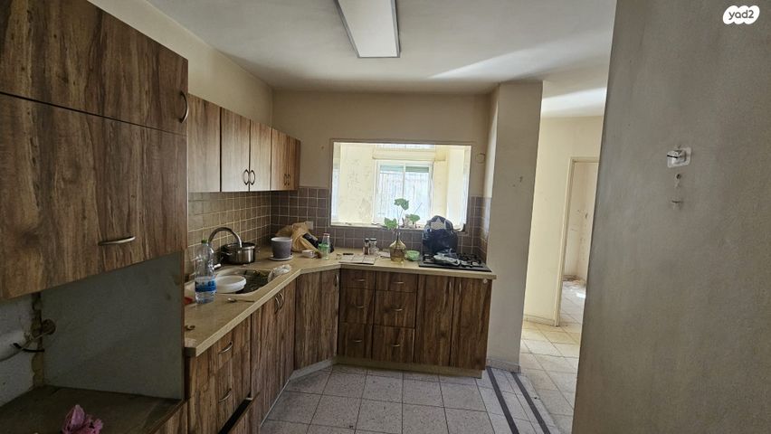 דירה, ברל לוקר, פת, ירושלים