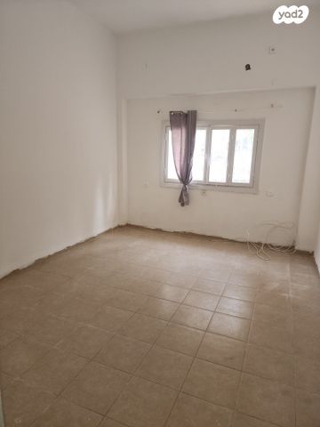 דירת גן, עמק הזיתים, הרצליה, חיפה