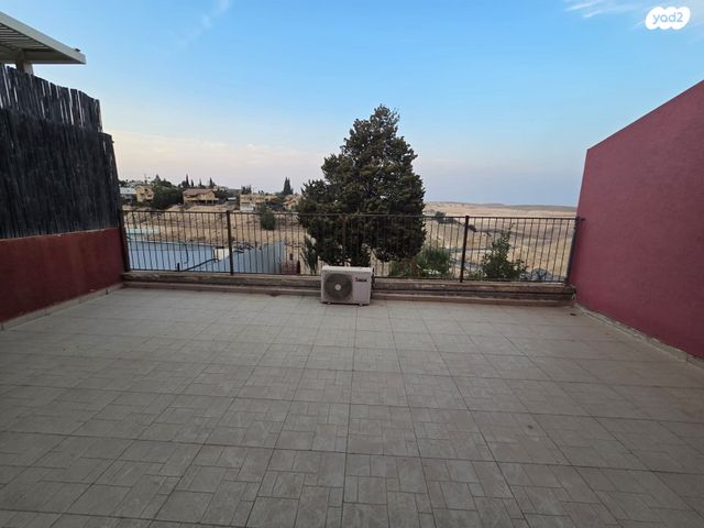 דו משפחתי, לשם, רותם, ערד