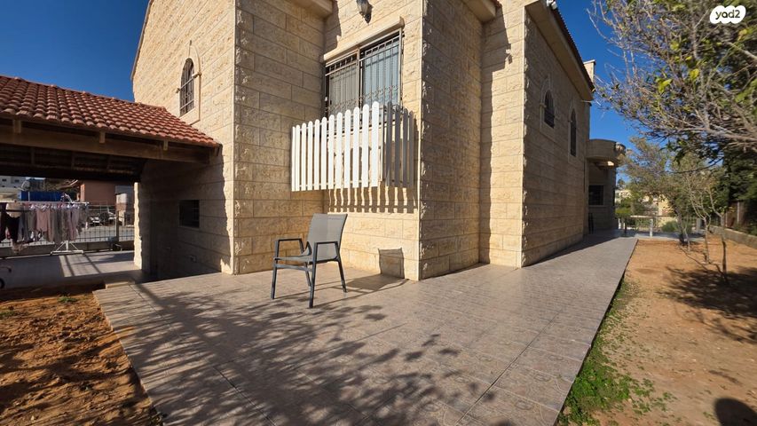 בית פרטי/ קוטג', ניגונים, רננים, ערד