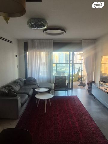 דירה, הדובדבן 8, פסגת אונו, קרית אונו