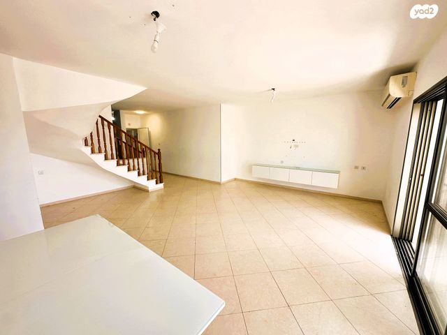 גג/ פנטהאוז, גד טדסקי, רמות הרכס, באר שבע