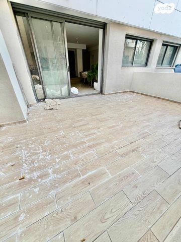 דירת גן, מרכז, הרצליה