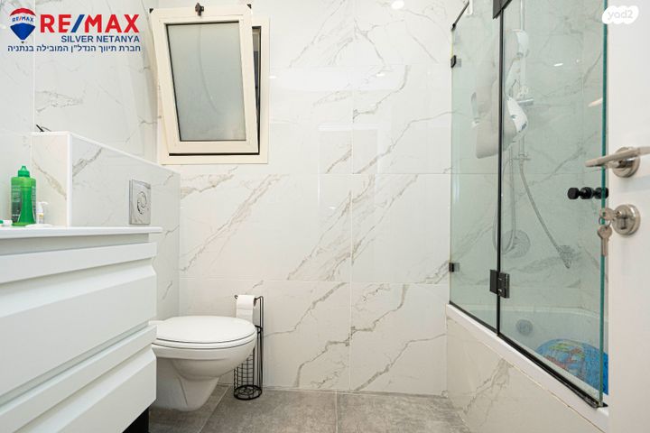 דירה, הרטום 28, קרית השרון, נתניה