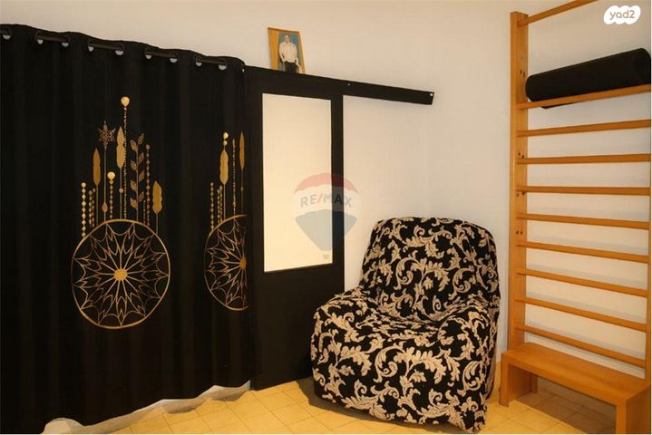 שדרות העם הצרפתי 16