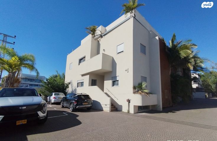 דירת גן, קרית שאול, תל אביב יפו