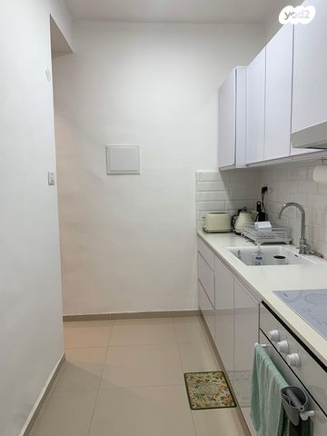 דירה, גבעת הרמבם, גבעתיים