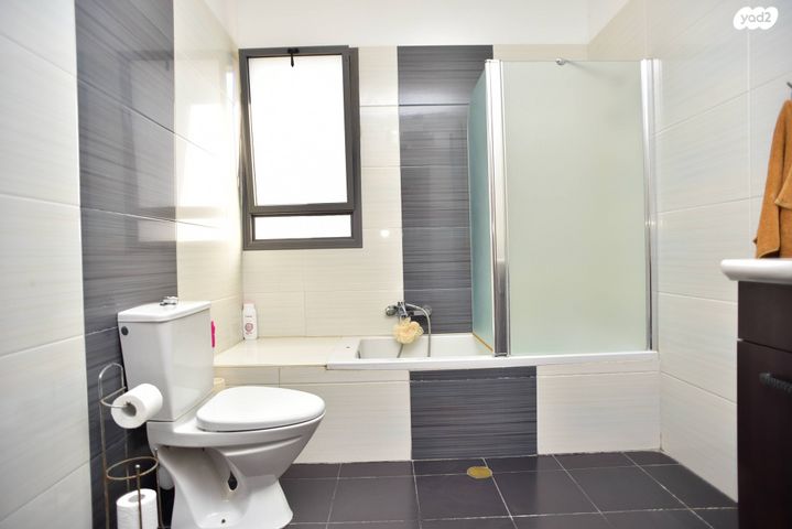 דו משפחתי, גדרה