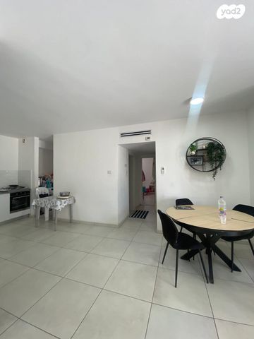 דירת גן, אופקים