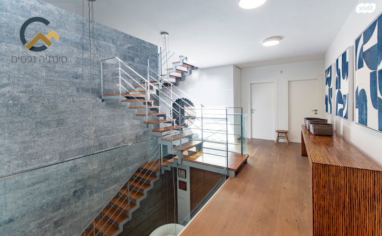 בית פרטי/ קוטג', מתחם האצבע, הוד השרון