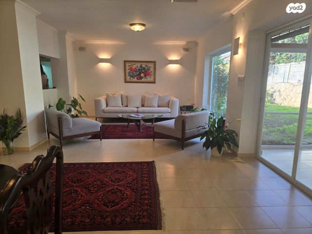 בית פרטי/ קוטג', נווה רום, רמת השרון