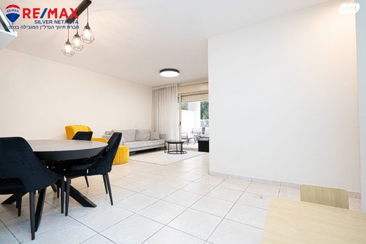 דירה, הרטום 28, קרית השרון, נתניה