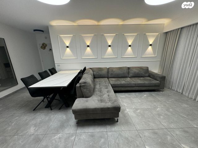 רועי קליין 27