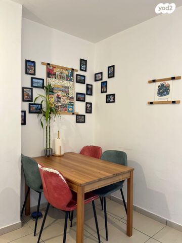 דירה, אריה לובה אליאב, זיו, חיפה