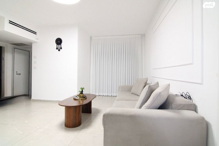 דירה, כיכר סיגל, רובע ה', אשדוד